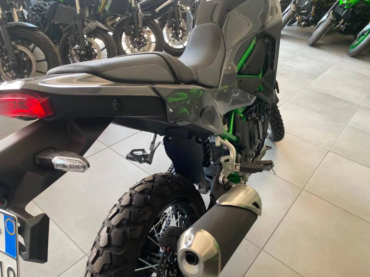 Kawasaki KLE 500 SE (2026) (4)