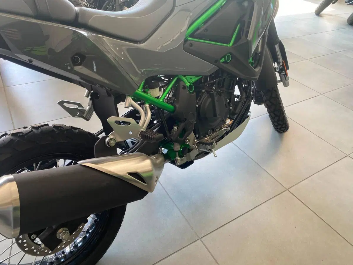 Kawasaki KLE 500 SE (2026) (7)