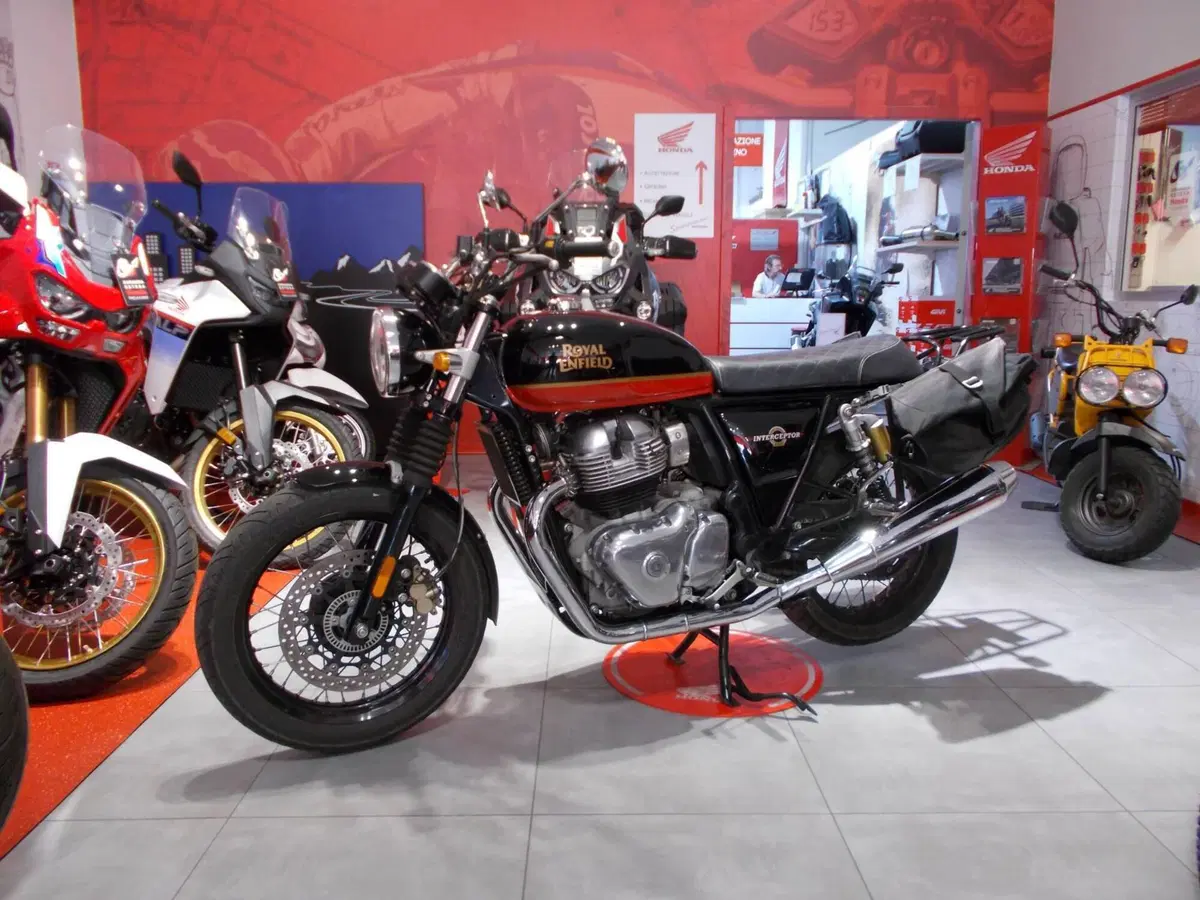 Royal Enfield Interceptor 650 (2021 - 26)