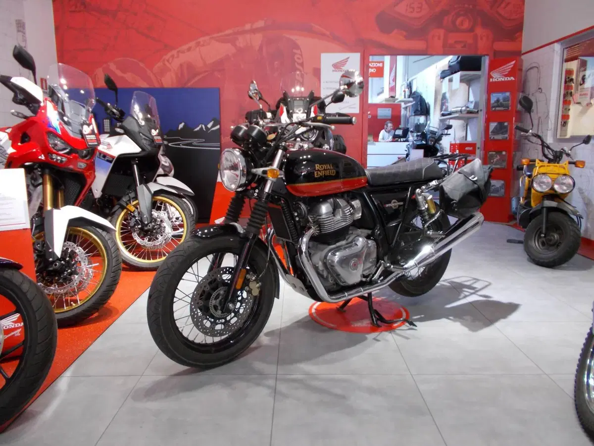Royal Enfield Interceptor 650 (2021 - 26) (2)