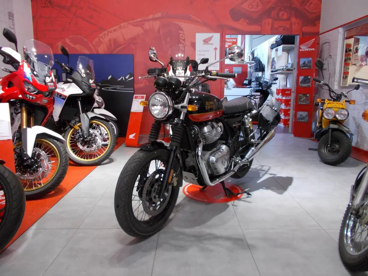 Royal Enfield Interceptor 650 (2021 - 26) (3)