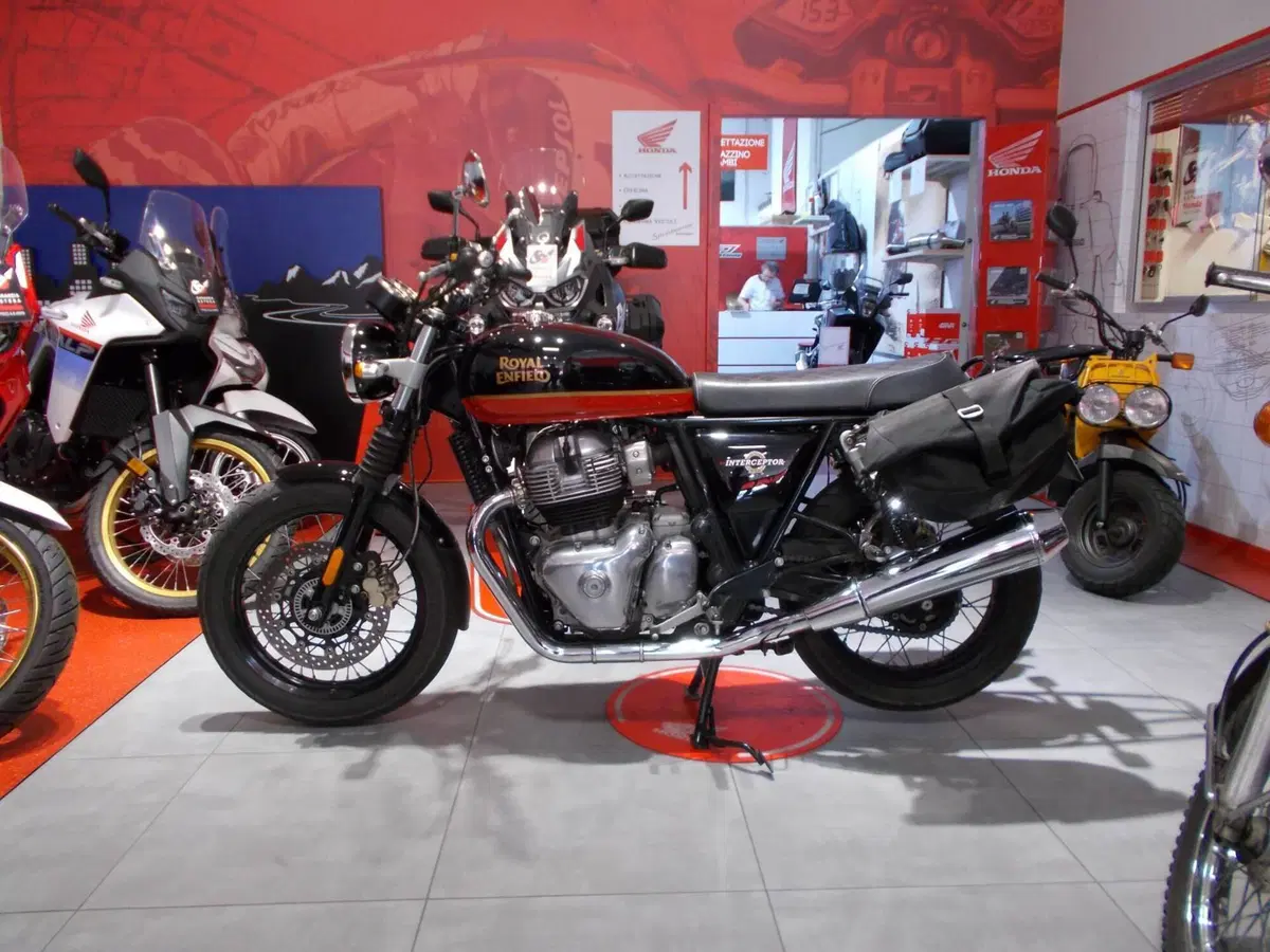 Royal Enfield Interceptor 650 (2021 - 26) (4)