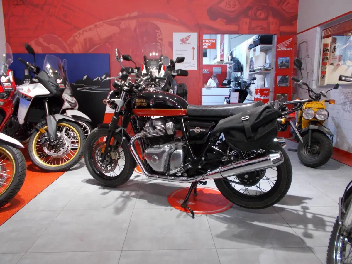 Royal Enfield Interceptor 650 (2021 - 26) (5)