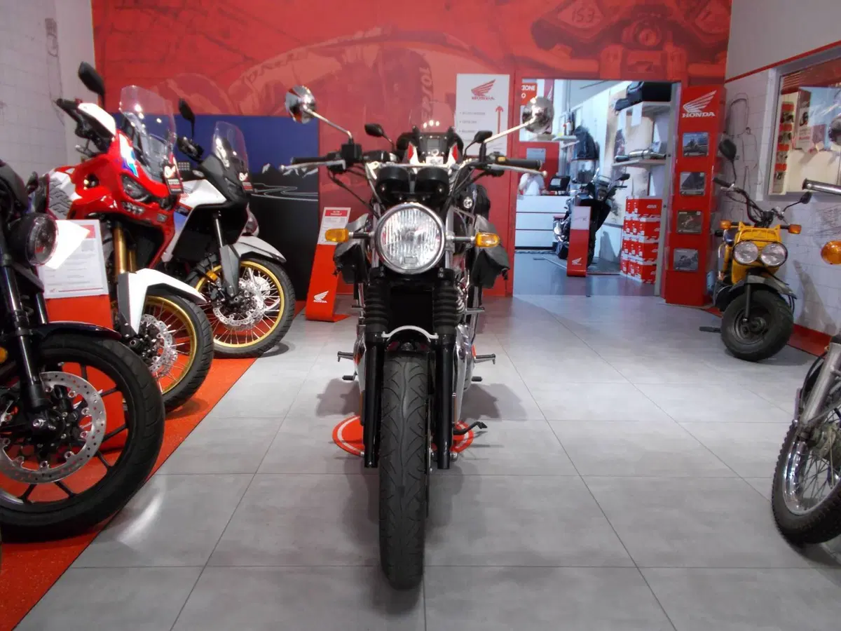 Royal Enfield Interceptor 650 (2021 - 26) (6)