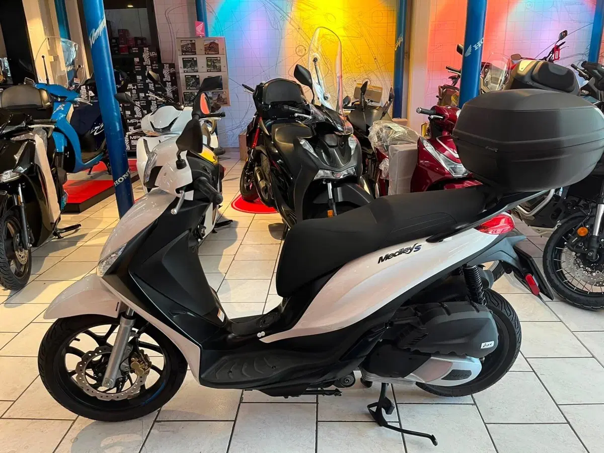 Piaggio Medley 200 S (2025 - 26) (5)
