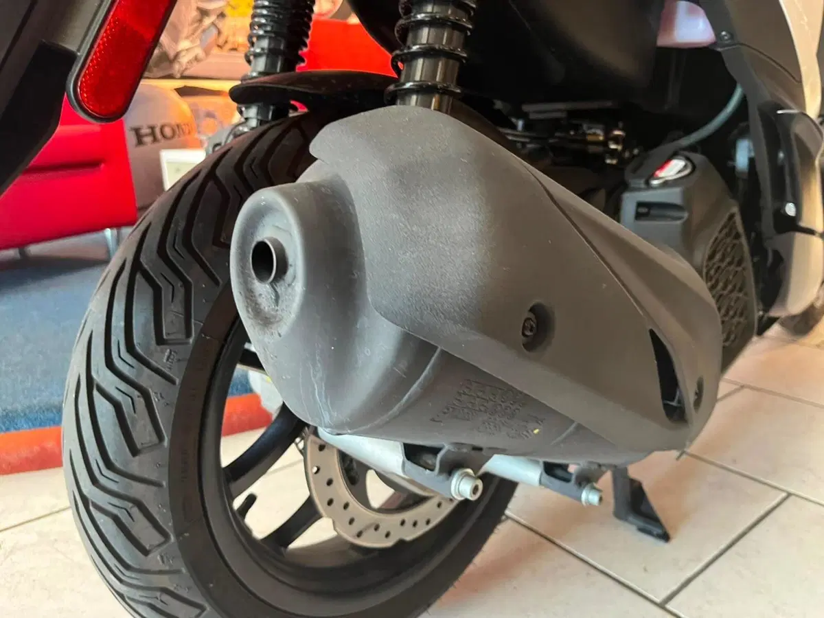Piaggio Medley 200 S (2025 - 26) (9)