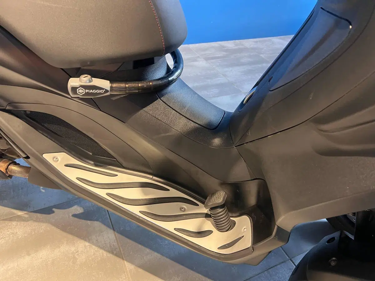 Piaggio Mp3 300 Hpe (2019 - 20) (10)