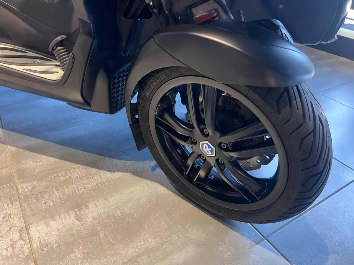 Piaggio Mp3 300 Hpe (2019 - 20) (11)