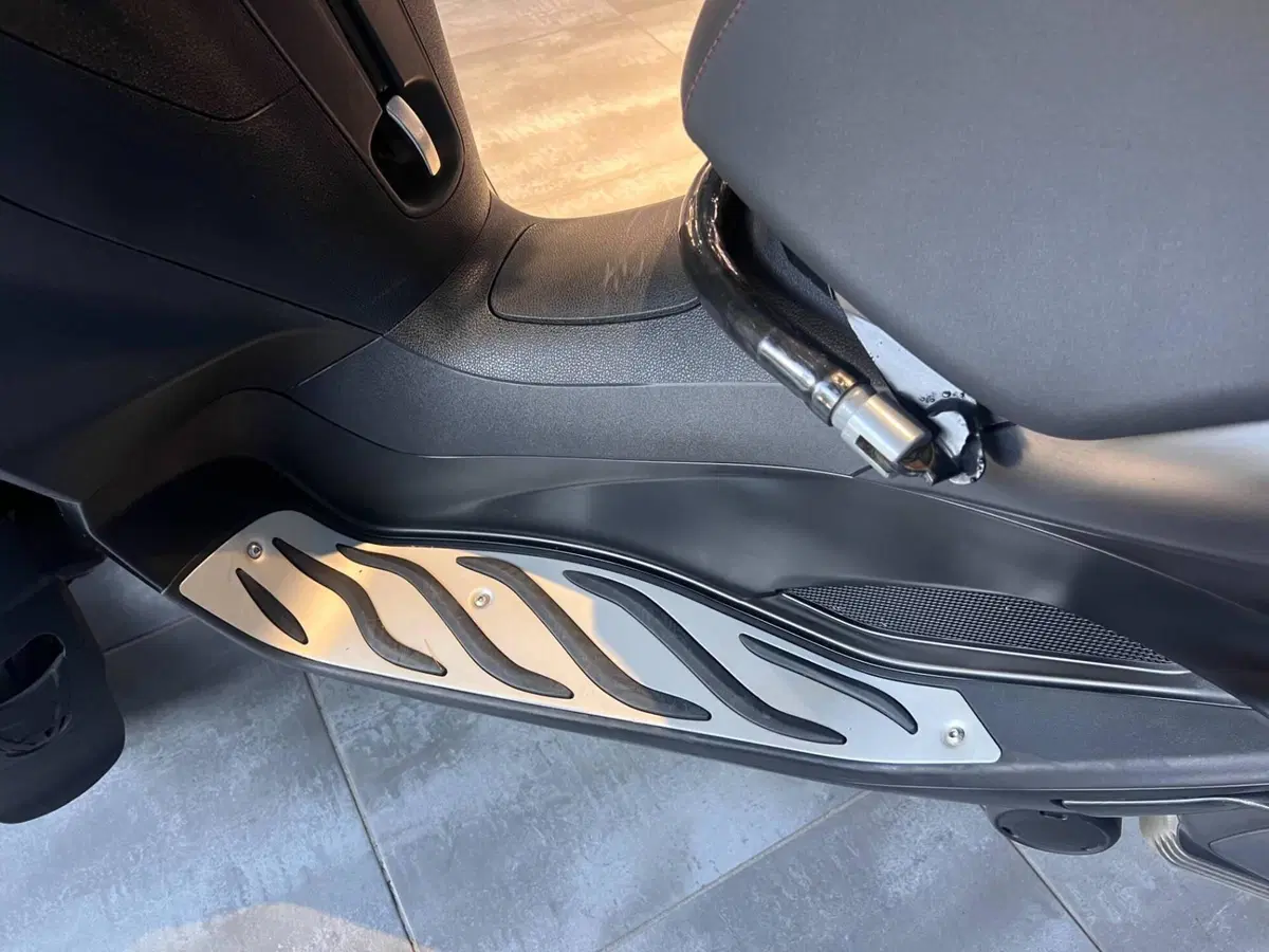 Piaggio Mp3 300 Hpe (2019 - 20) (13)