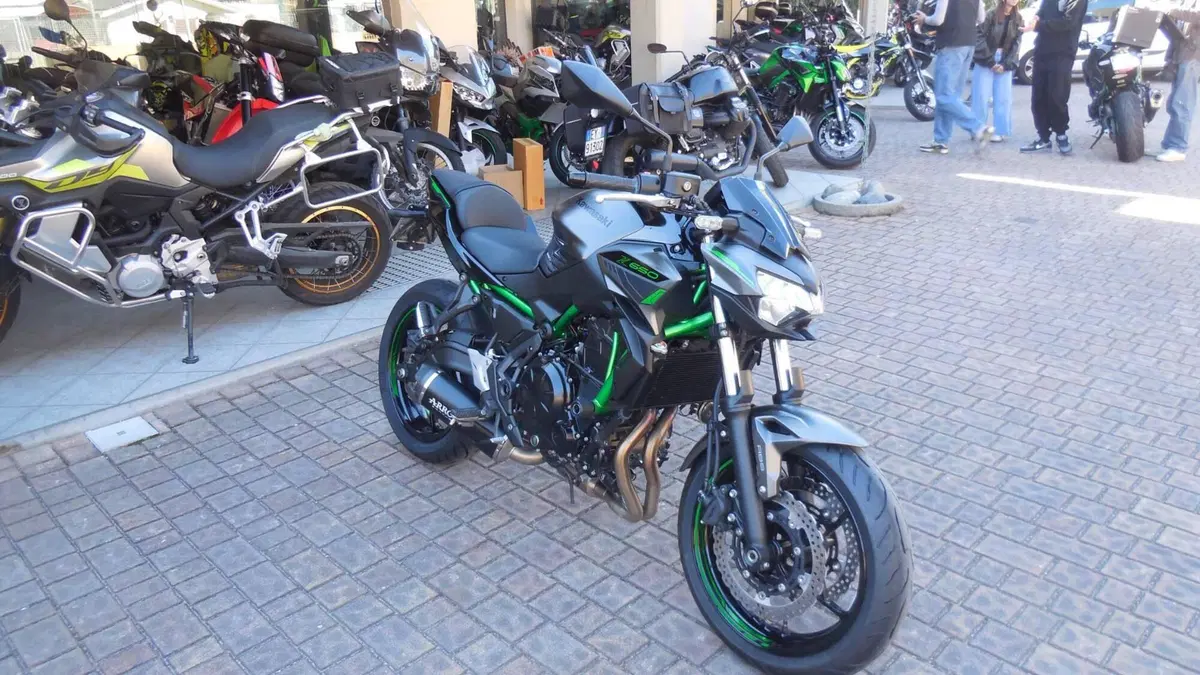 Kawasaki Z 650 (2021 - 24) (2)