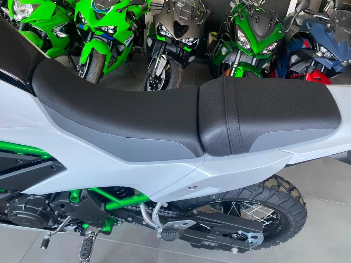 Kawasaki KLE 500 SE (2026) (5)