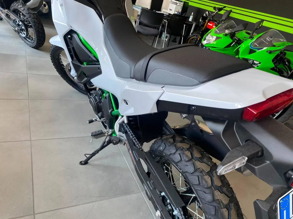 Kawasaki KLE 500 SE (2026) (6)