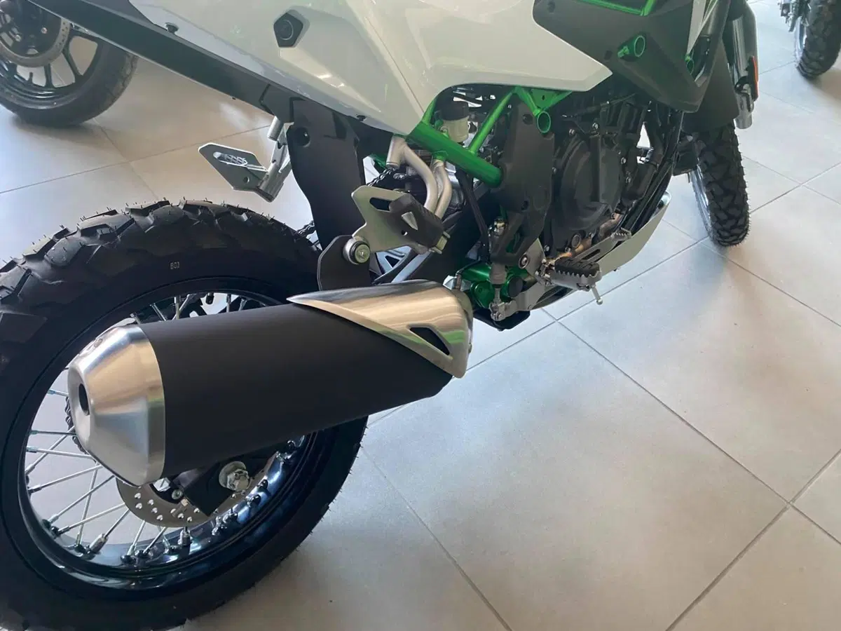 Kawasaki KLE 500 SE (2026) (7)