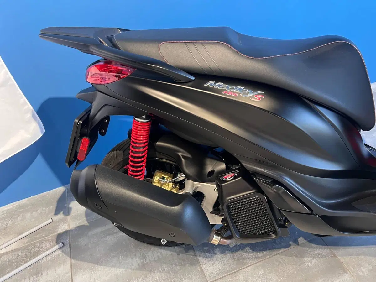 Piaggio Medley 150 S ABS (2020) (2)
