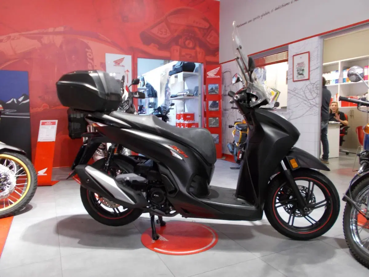 Honda SH 350 Sport (2021 - 24) (9)