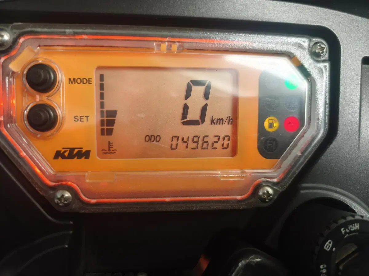 KTM 950 Supermoto (2006 - 08) (6)