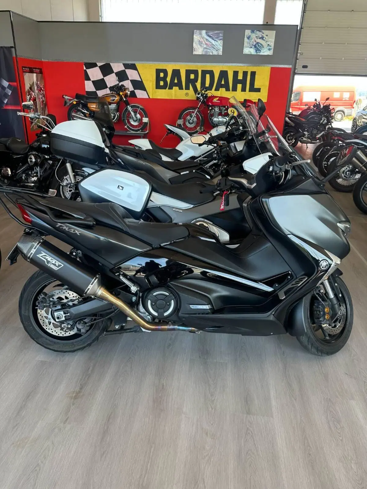 Yamaha T-Max 530 SX (2017 - 19) (3)