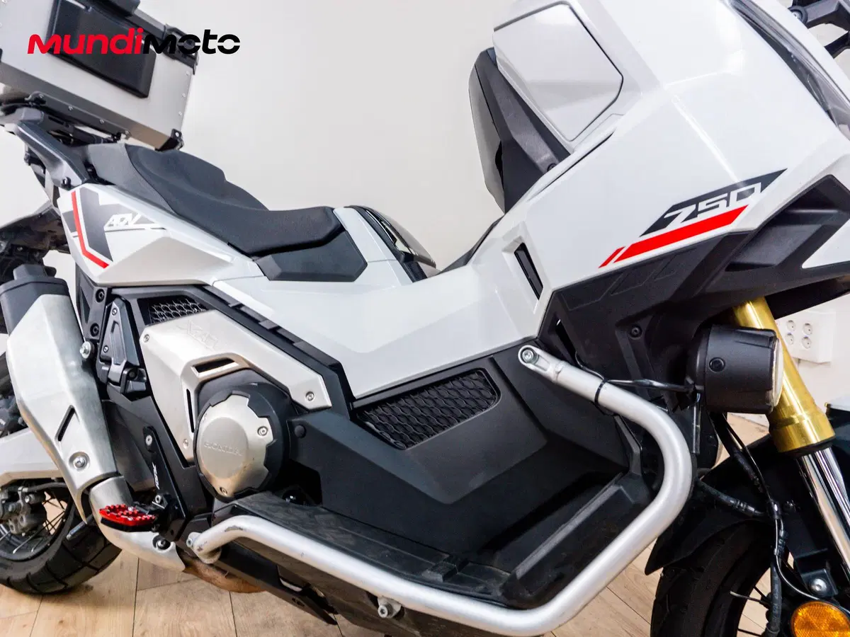 Honda X-ADV 750 Special Edition (2026) (5)