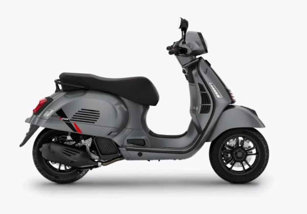 Vespa GTS 125 Supersport (2025 - 26) (4)