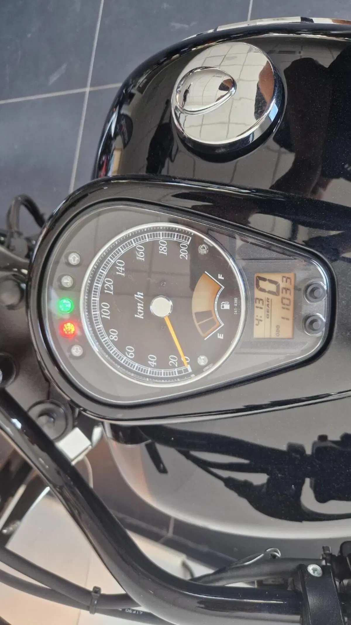Suzuki Intruder 800 C B (2015 - 17) (4)