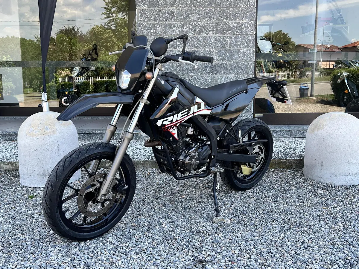 Rieju Marathon 125 Supermotard LC (2021 - 23) (3)