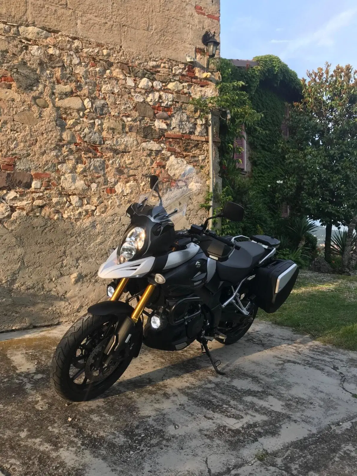 Suzuki V-Strom 1000 ABS No compromise LE (2015 - 17) (4)