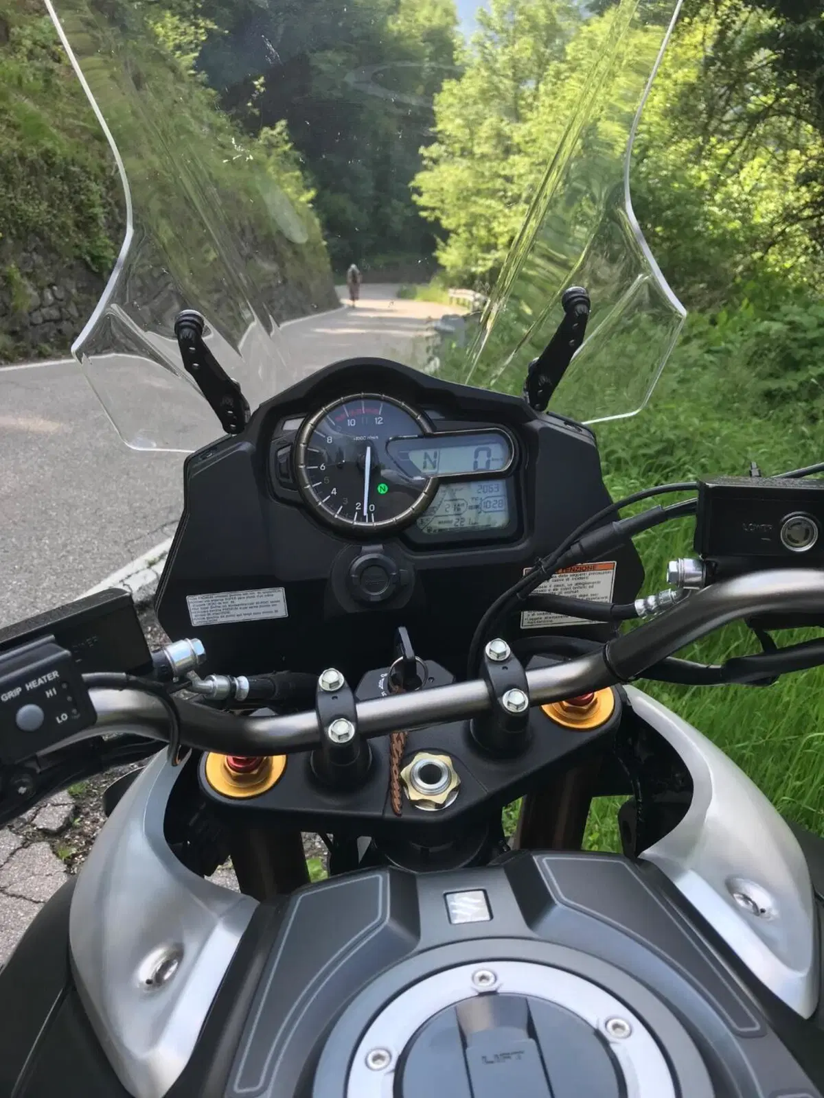 Suzuki V-Strom 1000 ABS No compromise LE (2015 - 17) (5)