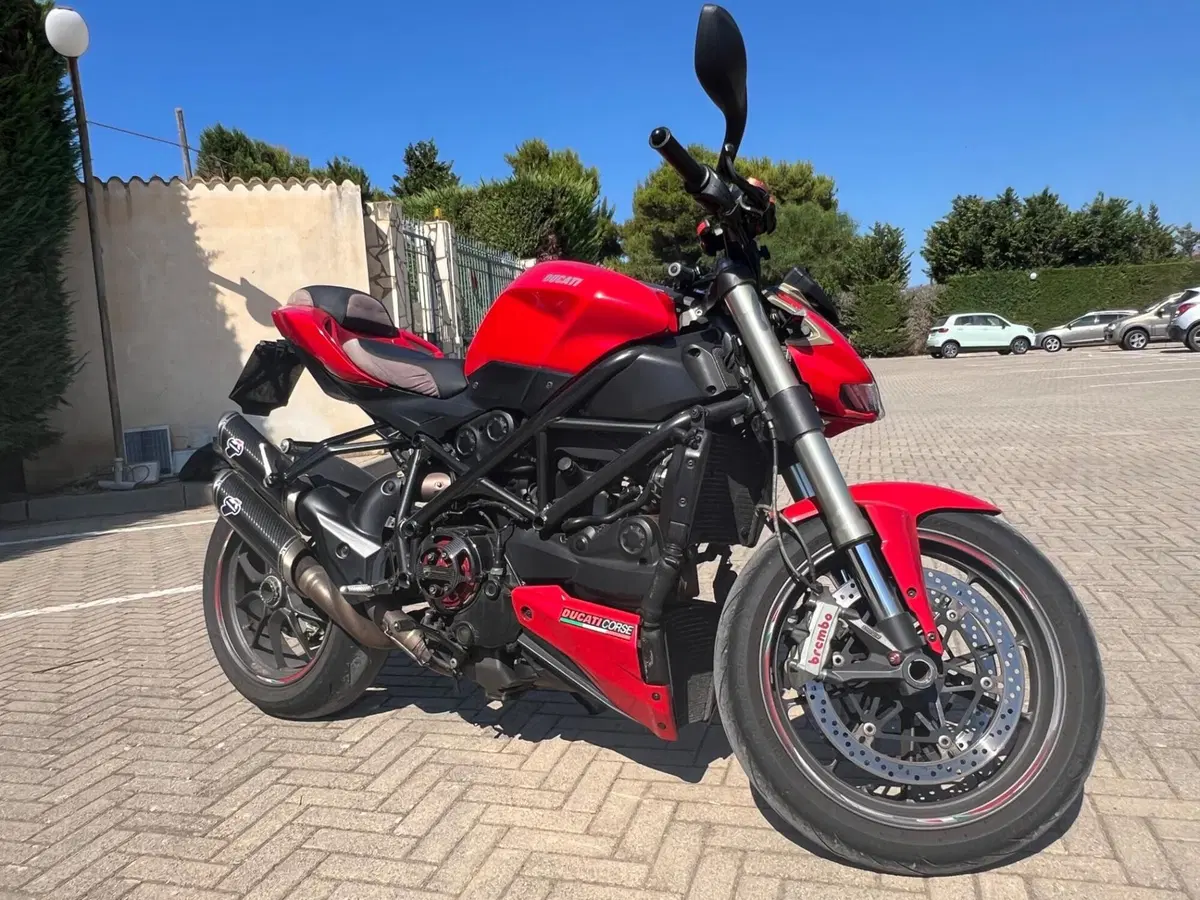 Ducati Streetfighter (2009 - 12) (3)