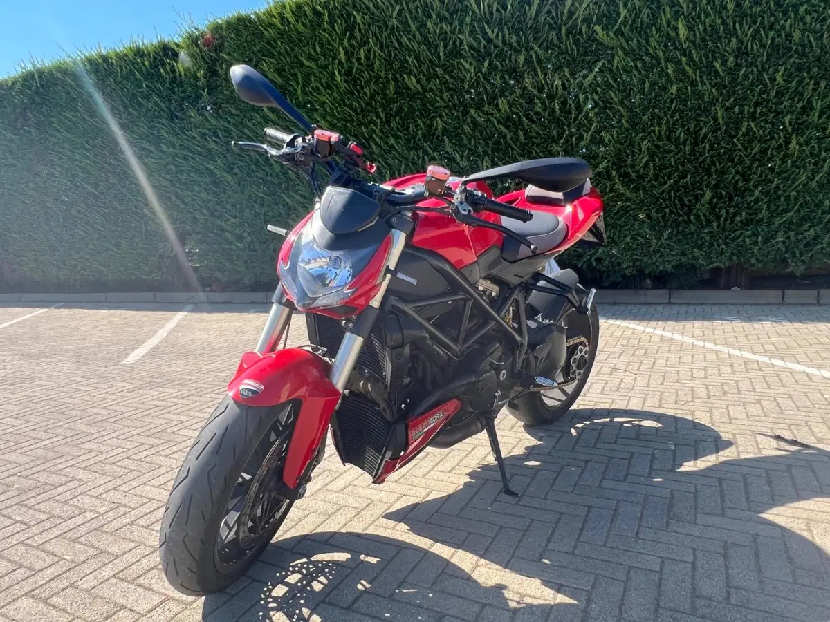Ducati Streetfighter (2009 - 12) (8)