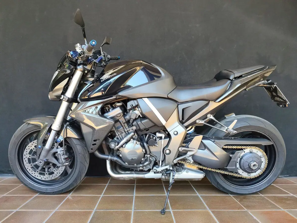 Honda CB 1000 R (2008 - 10) (2)