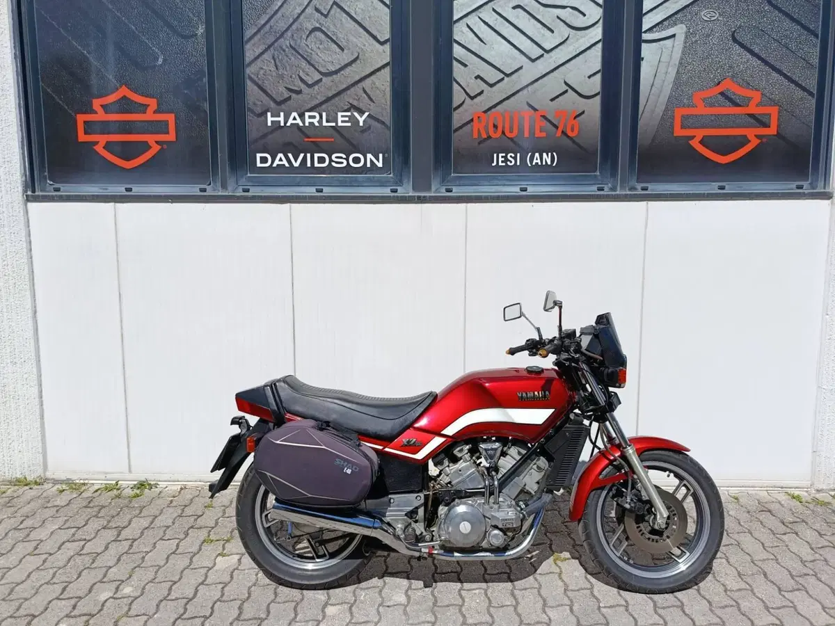 Yamaha XZ 550