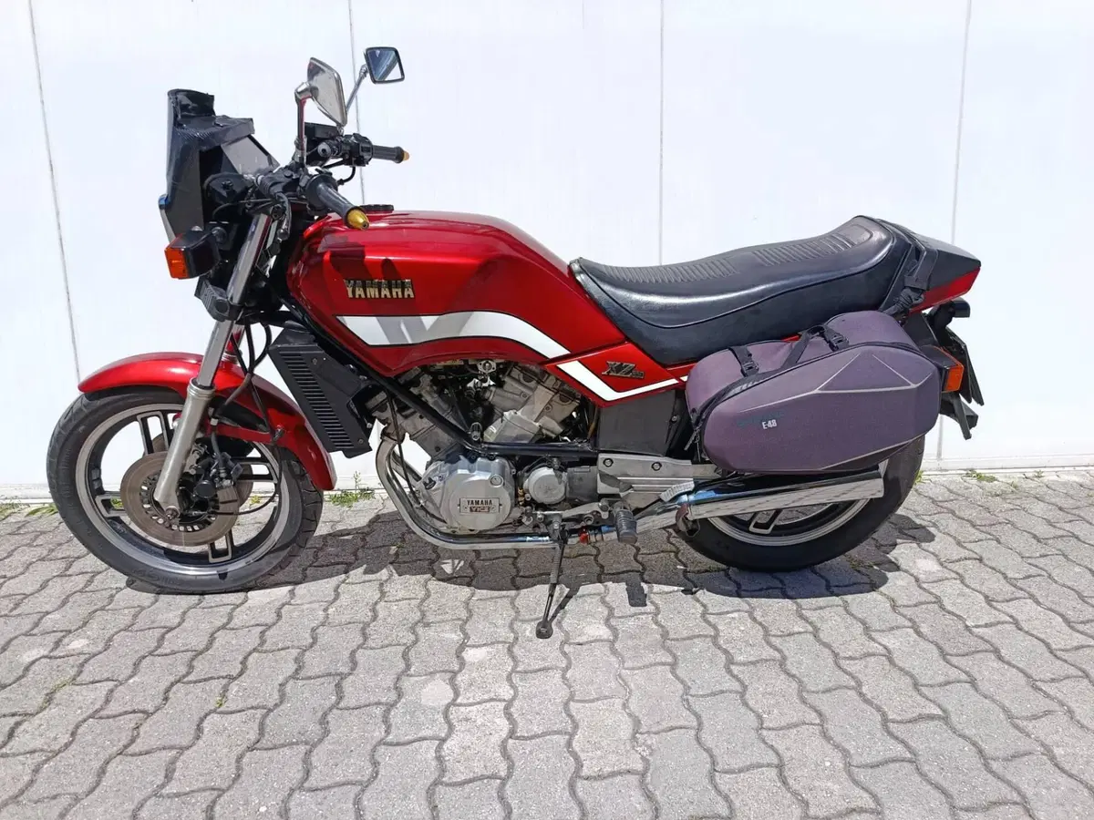 Yamaha XZ 550 (4)