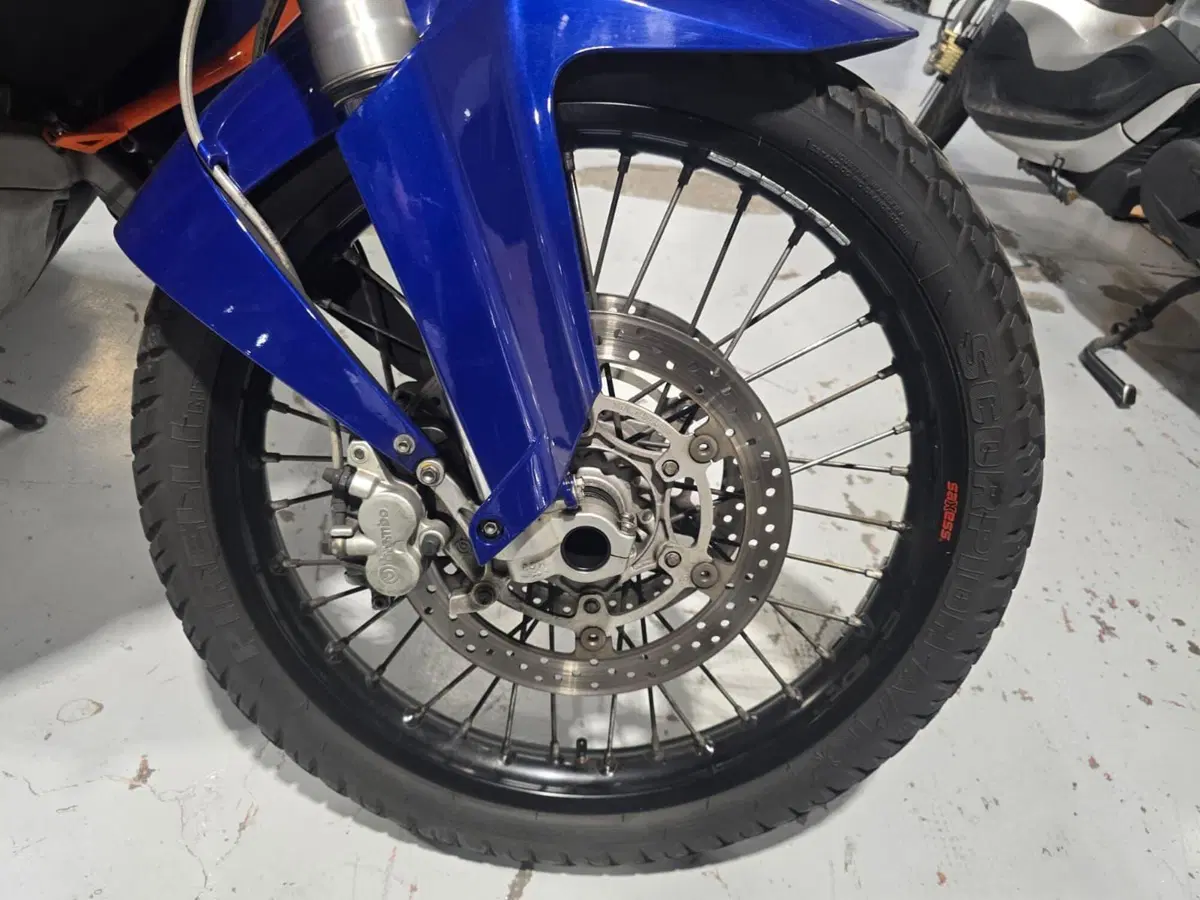 KTM 990 Adventure (2006 - 08) (8)