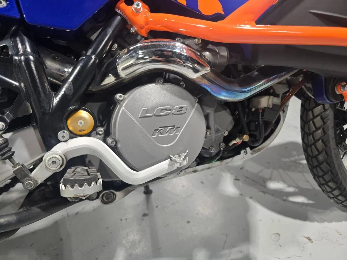 KTM 990 Adventure (2006 - 08) (10)