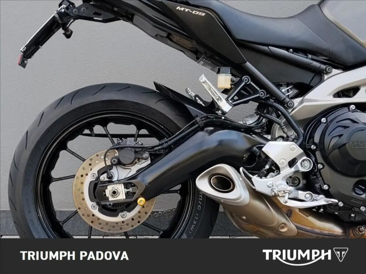 Yamaha MT-09 ABS (2013 - 15) (2)