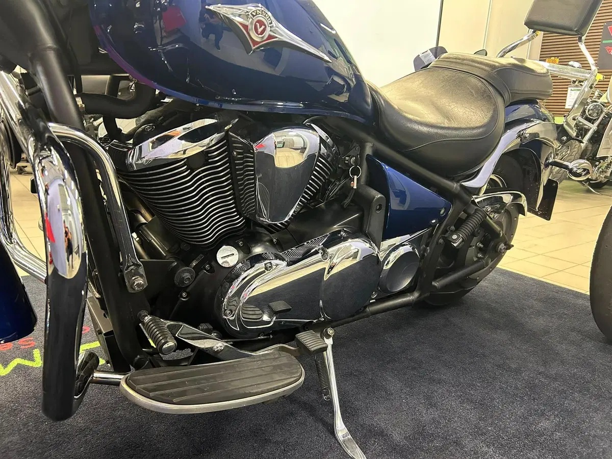 Kawasaki Vulcan VN 900 Classic (2006 - 10) (8)
