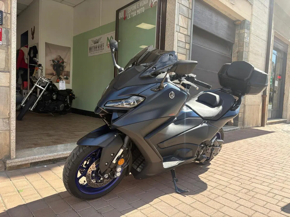 Yamaha T-Max 560 (2022 - 24)