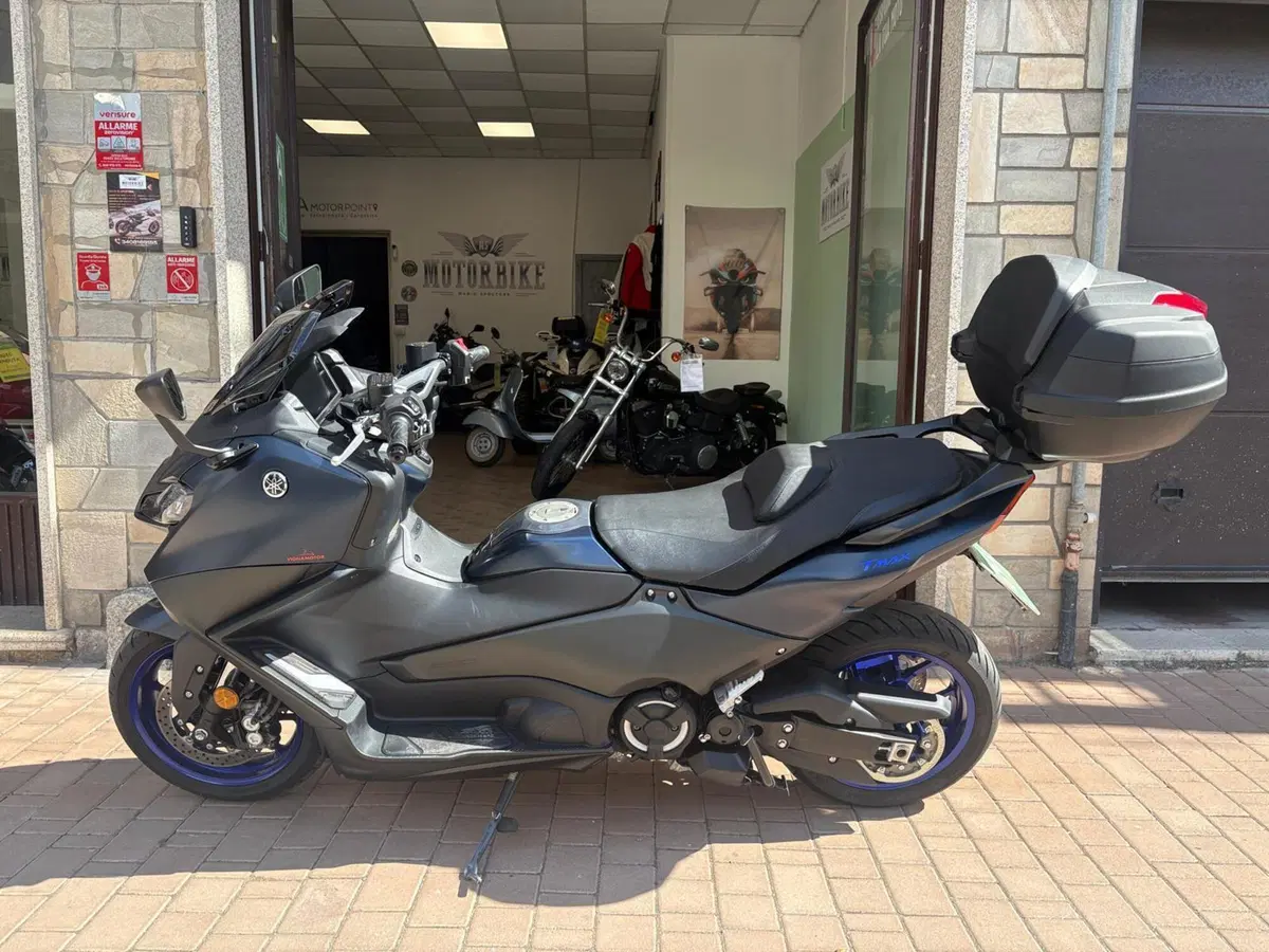 Yamaha T-Max 560 (2022 - 24) (7)
