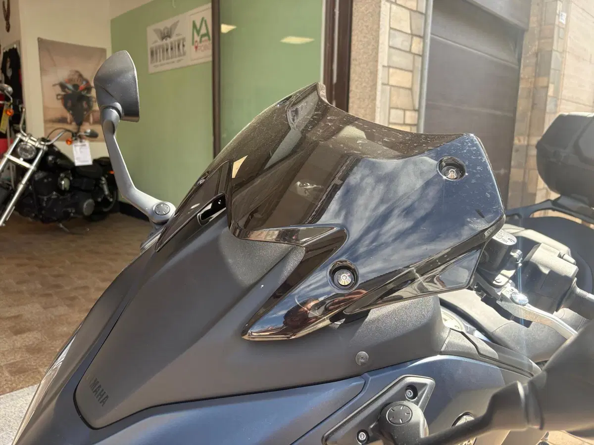 Yamaha T-Max 560 (2022 - 24) (10)