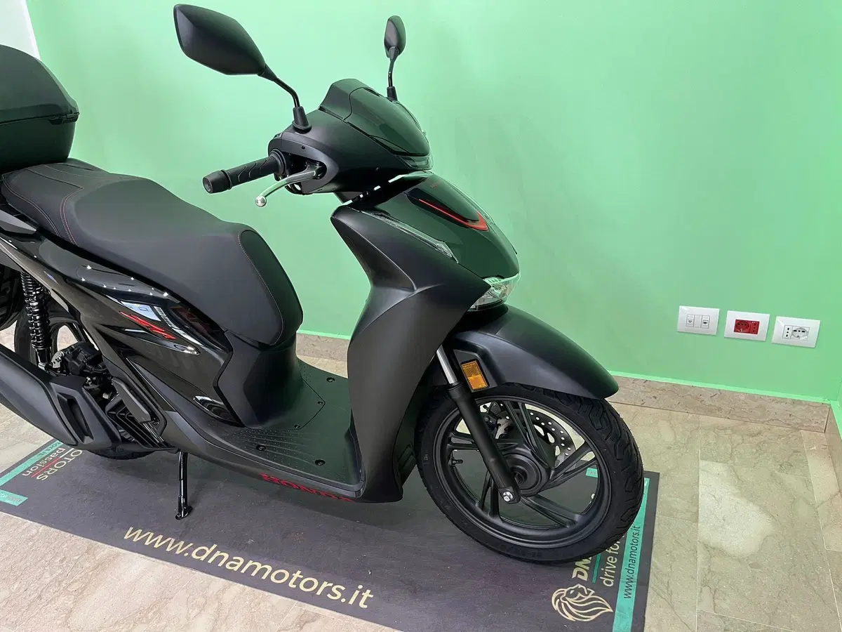 Honda SH 125 Sport (2026) (4)