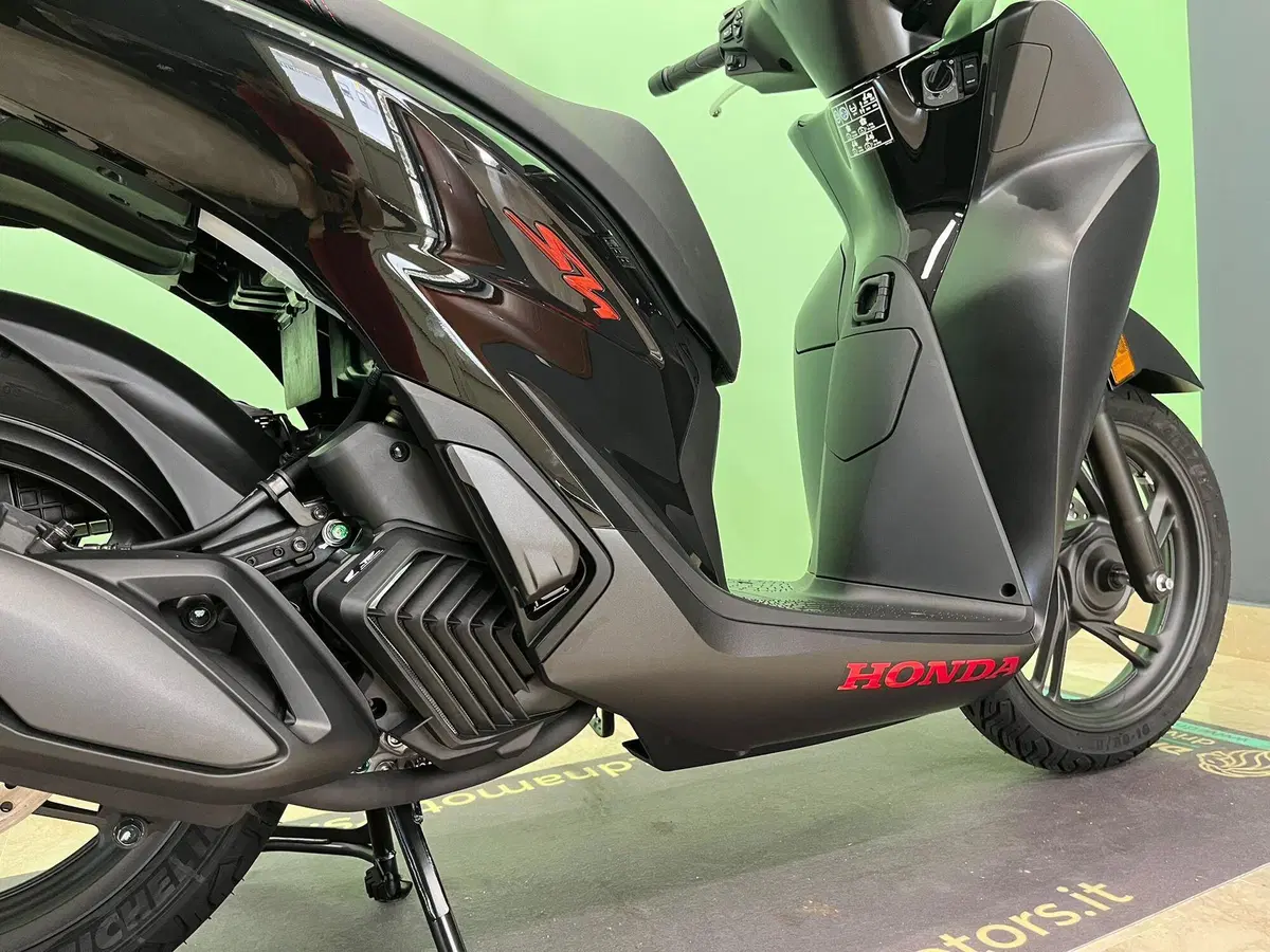 Honda SH 125 Sport (2026) (8)