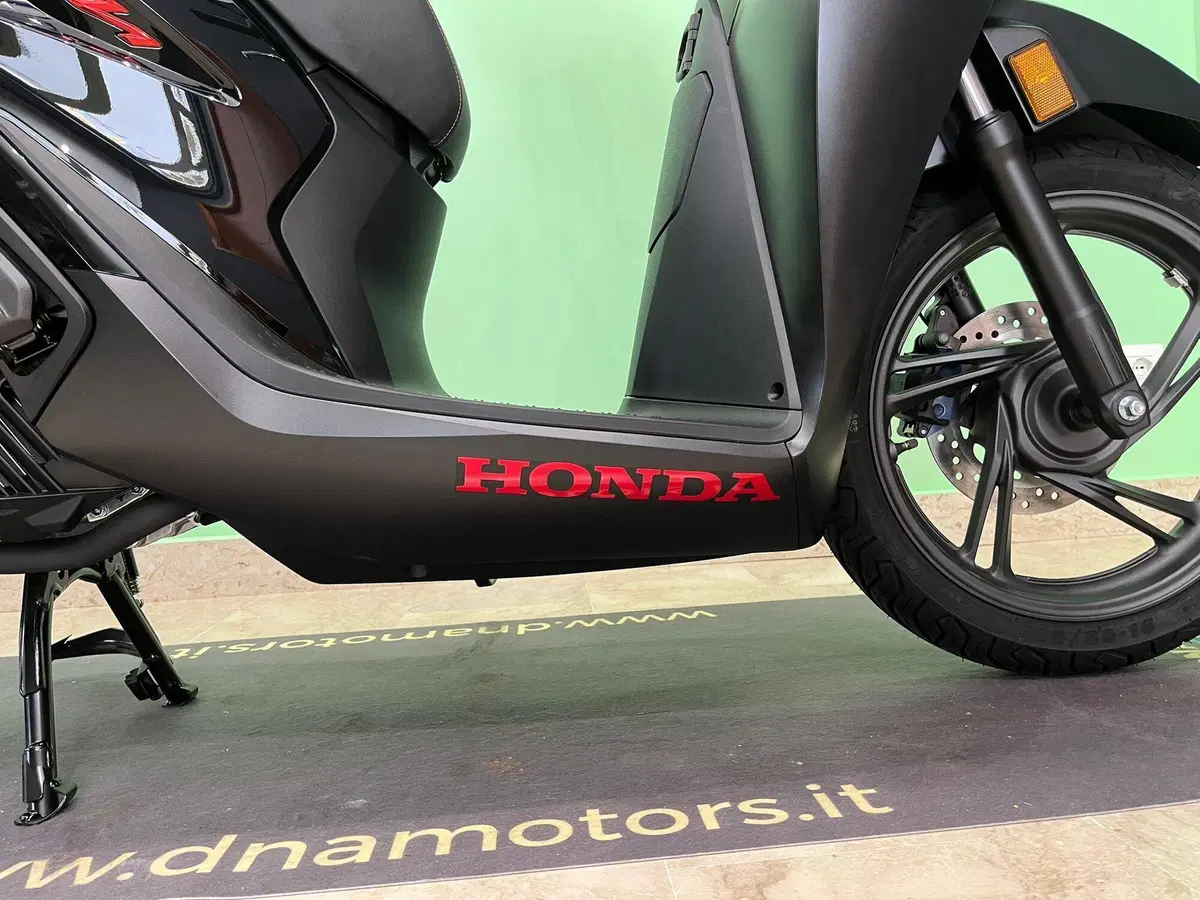Honda SH 125 Sport (2026) (9)