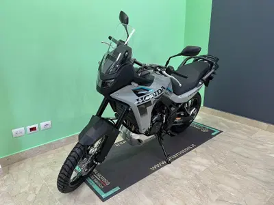 Honda Transalp XL750 (2026) nuova