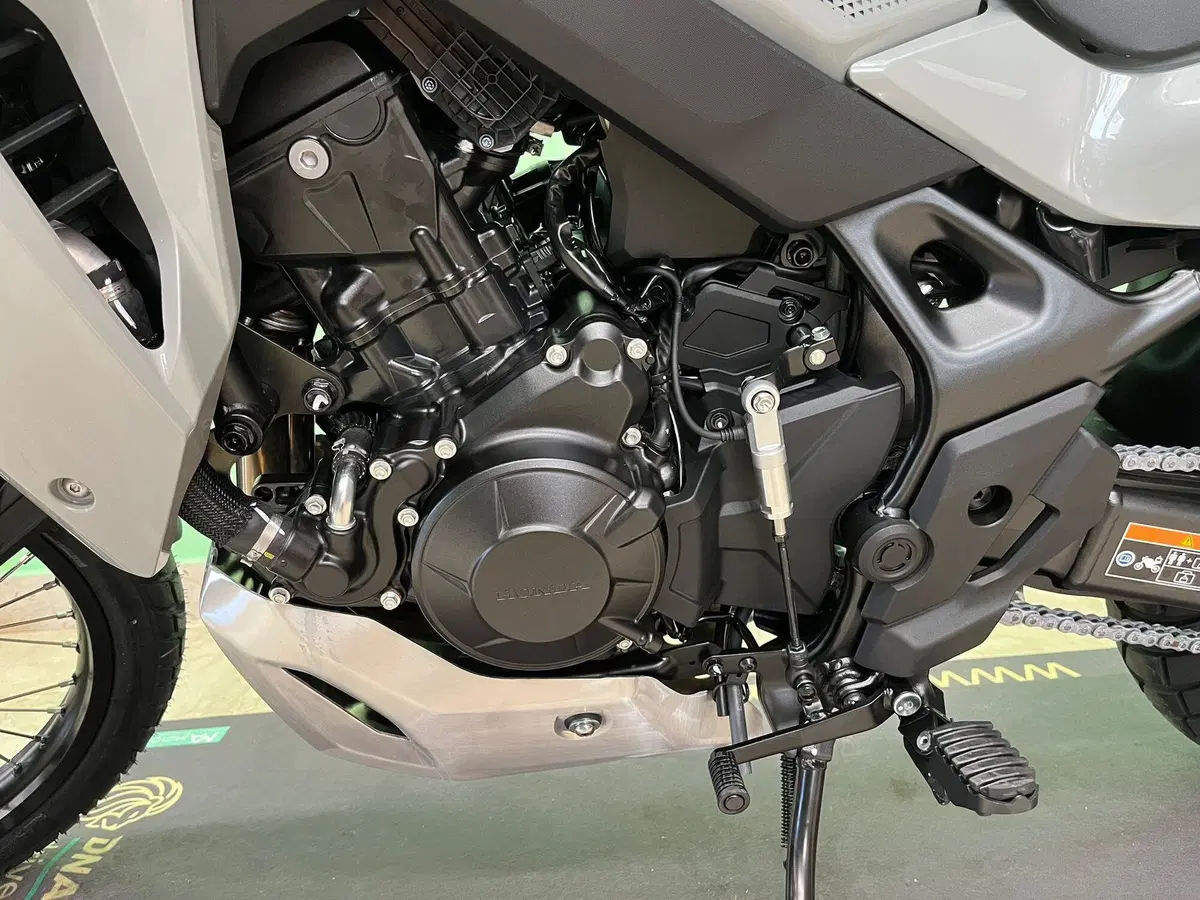 Honda Transalp XL750 (2026) (10)