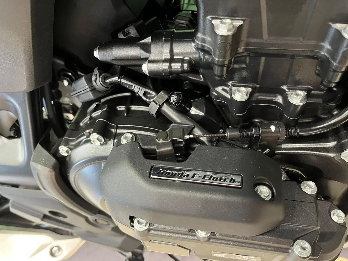 Honda Transalp XL750 (2026) (12)