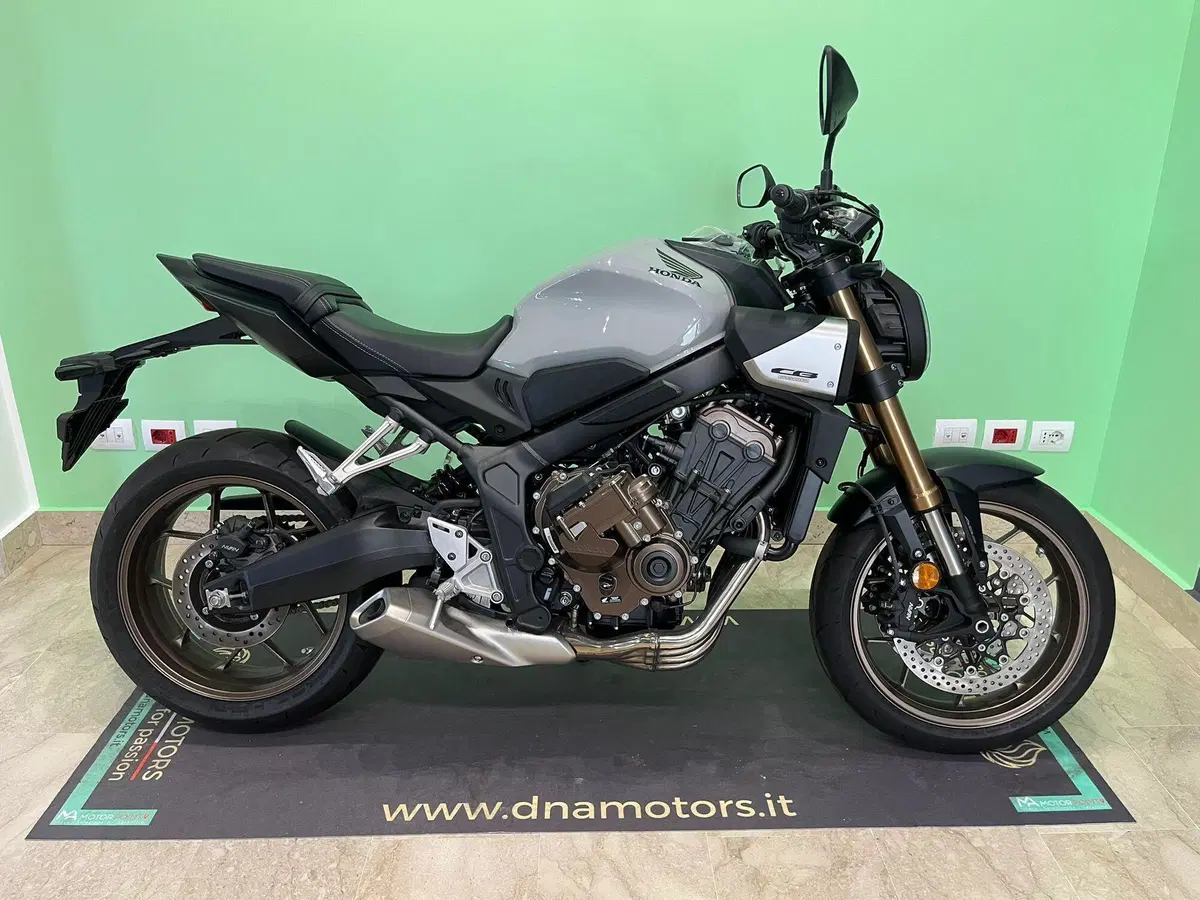 Honda CB 650 R E-Clutch (2024 - 26) (2)