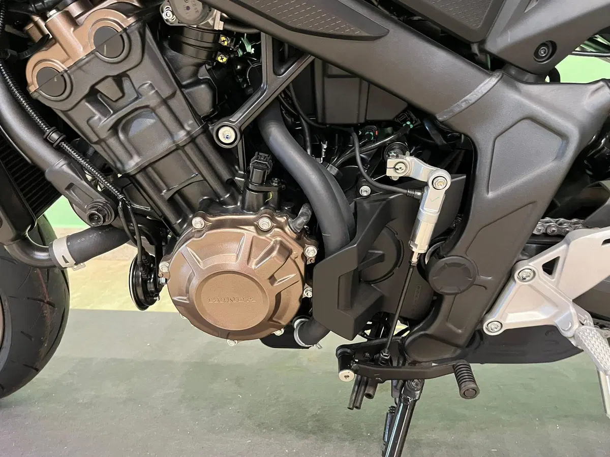 Honda CB 650 R E-Clutch (2024 - 26) (9)