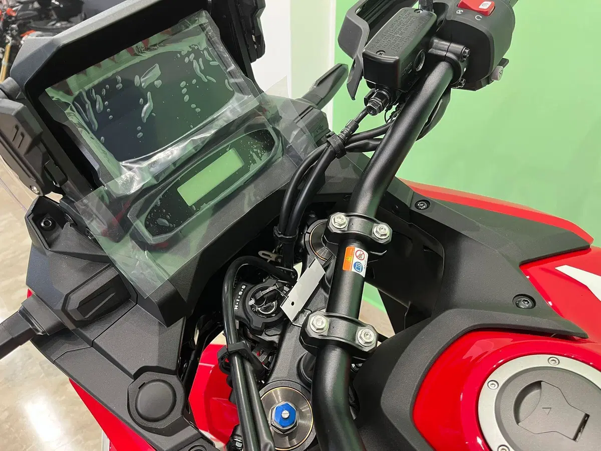 Honda Africa Twin CRF 1100L (2024 - 26) (8)