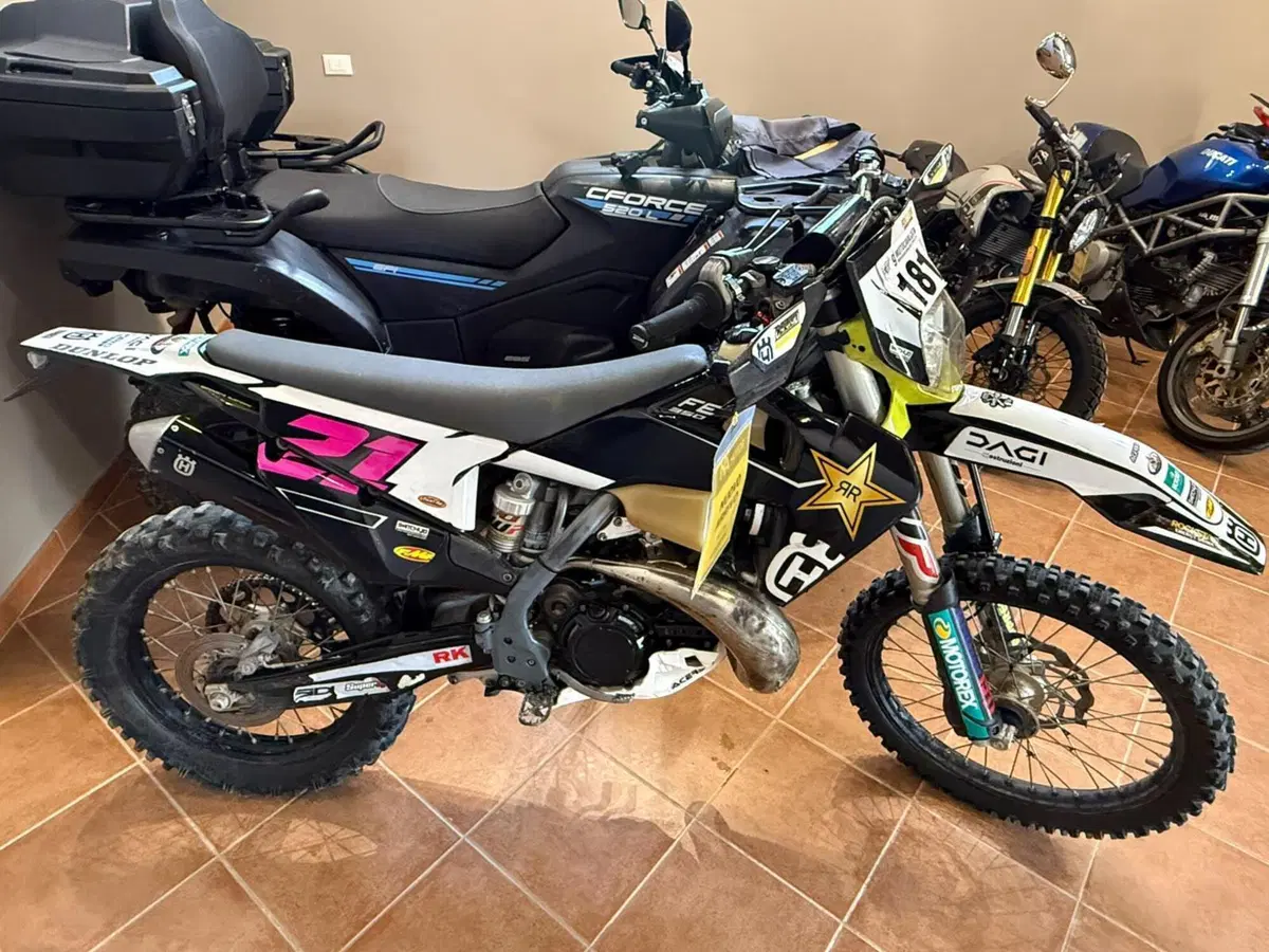 Husqvarna TE 300i (2022) (4)