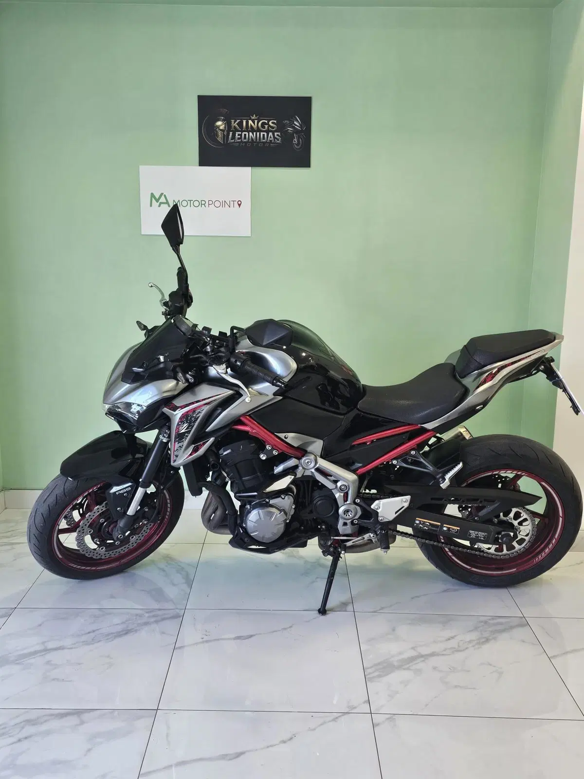 Kawasaki Z 900 Performance (2019) (2)